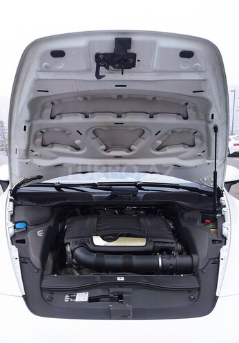Porsche Cayenne-15