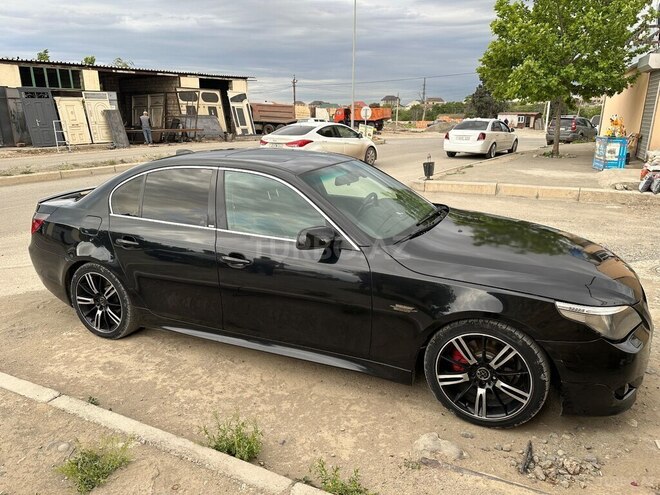 BMW 525 2004, 286,000 km - 2.5 l - Gəncə