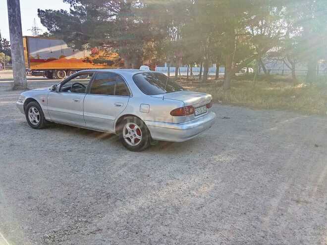Hyundai Sonata-5