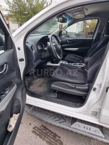 Nissan Navara 2016, 77,000 km - 2.5 l - Bakı