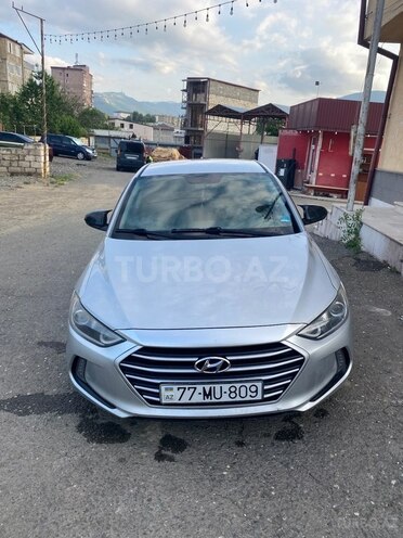 Hyundai Elantra 2016, 273,590 km - 2.0 л - 