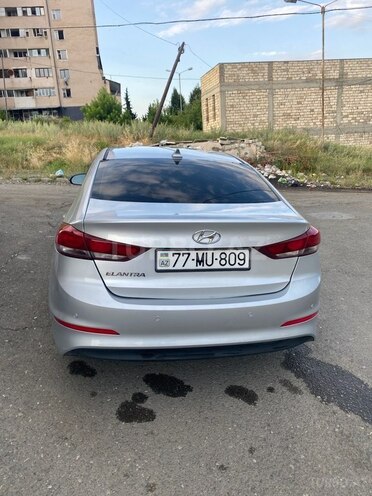 Hyundai Elantra 2016, 273,590 km - 2.0 л - 