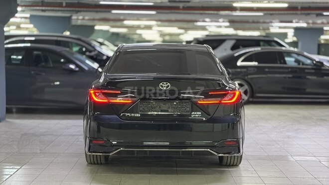 Toyota Camry-6