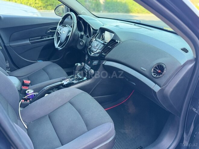 Chevrolet Cruze-11