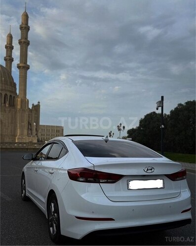 Hyundai Avante 2016, 228,000 km - 1.6 л - Bakı