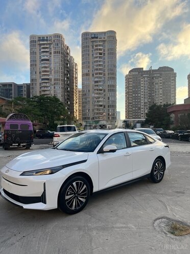 Changan Qiyuan A05 2025, 0 km - 1.5 л - Bakı