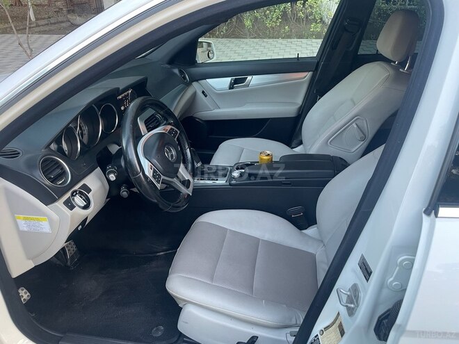 Mercedes C 250 2013, 284,000 km - 1.8 л - Beyləqan