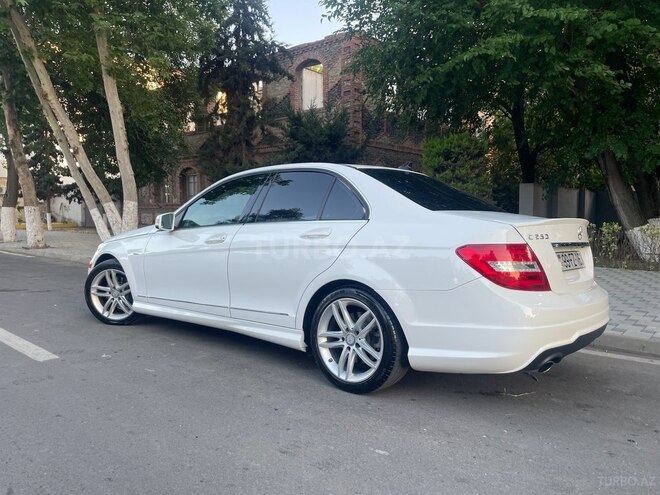 Mercedes C 250 2013, 284,000 km - 1.8 л - Beyləqan