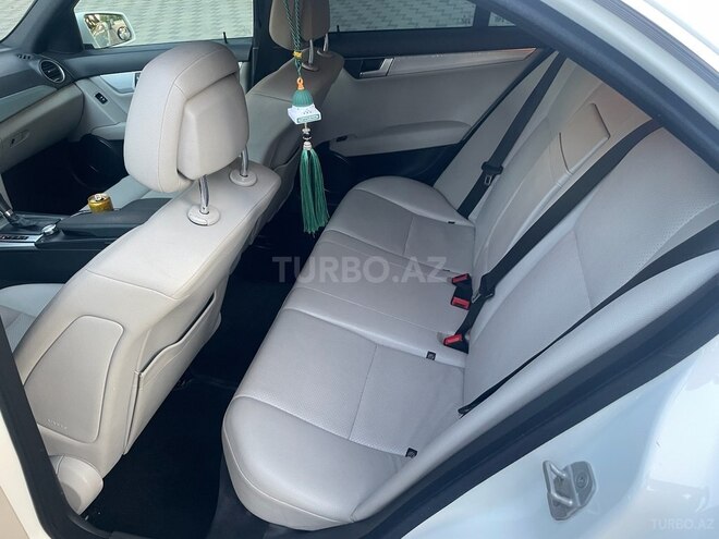 Mercedes C 250 2013, 284,000 km - 1.8 л - Beyləqan