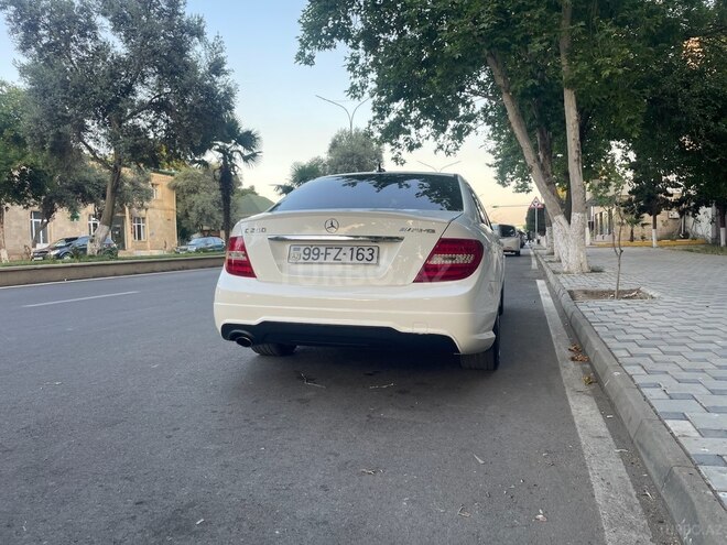 Mercedes C 250 2013, 284,000 km - 1.8 л - Beyləqan