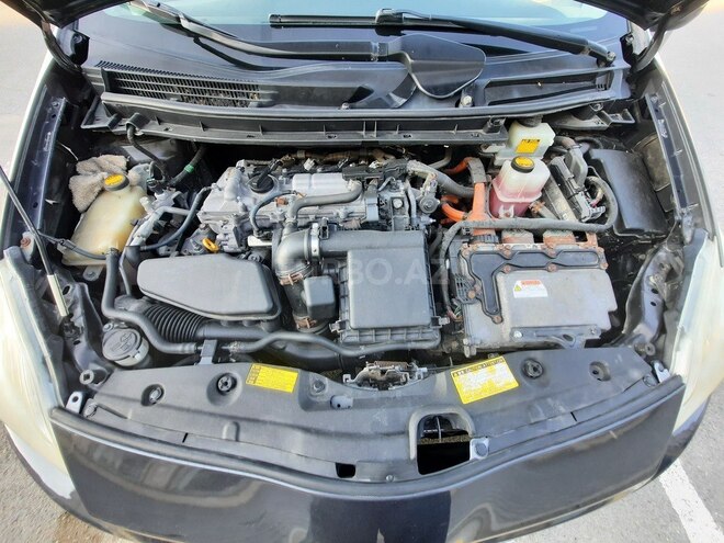 Toyota Prius 2011, 256,333 km - 1.8 l - Gəncə