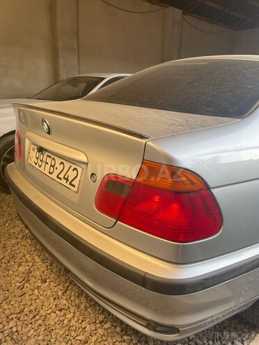 BMW 320-4
