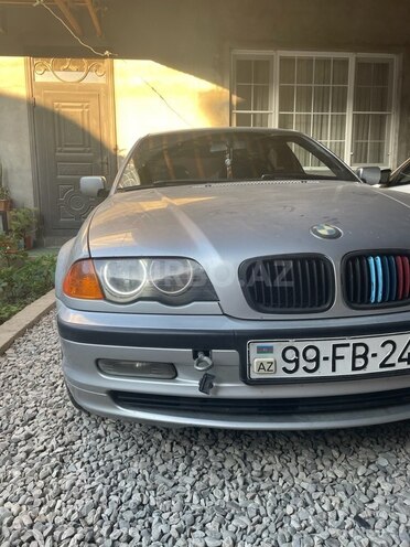 BMW 320-2