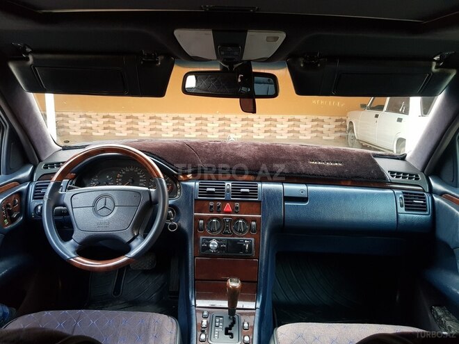 Mercedes E 230 1997, 250,000 km - 2.3 l - Şəmkir