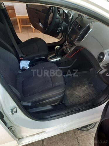 Chevrolet Aveo-8