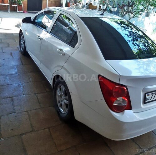 Chevrolet Aveo-6