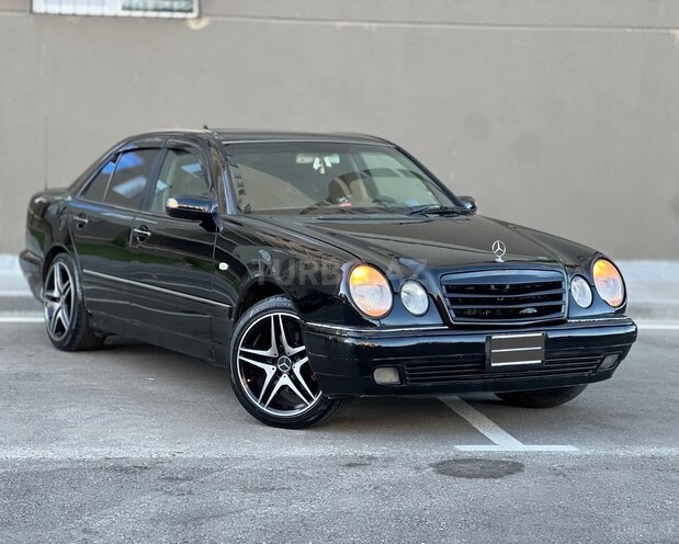 Mercedes E 280 1999, 215,300 km - 2.8 l - Sumqayıt