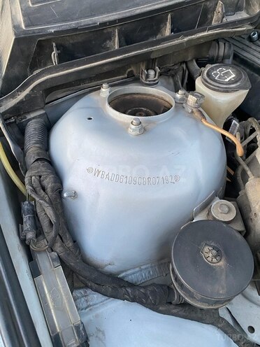 BMW 528 1997, 294,000 km - 2.8 l - Bakı