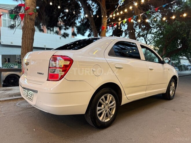 Chevrolet Cobalt-13
