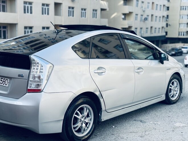 Toyota Prius-9