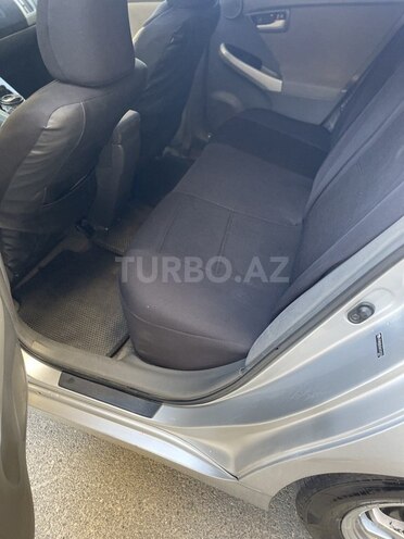 Toyota Prius-6