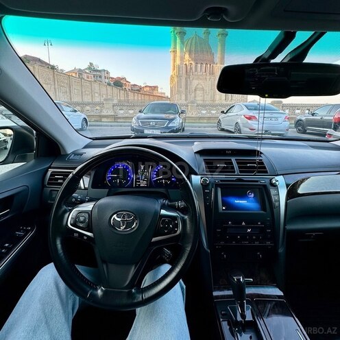 Toyota Camry-9