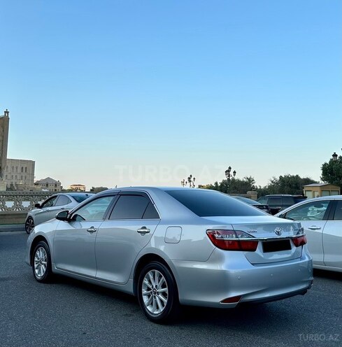 Toyota Camry-4