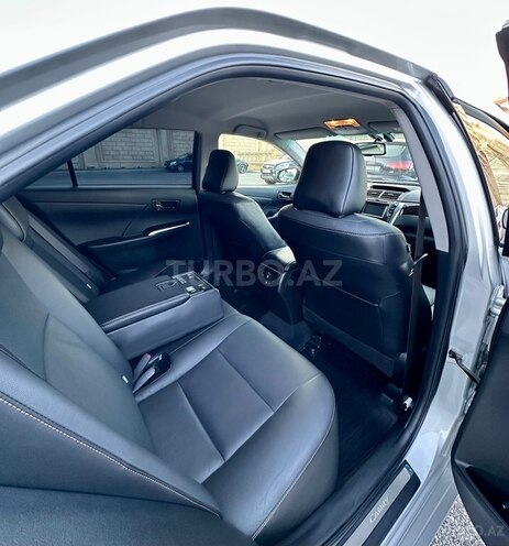 Toyota Camry-10