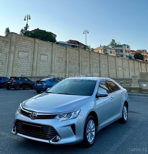Toyota Camry-3