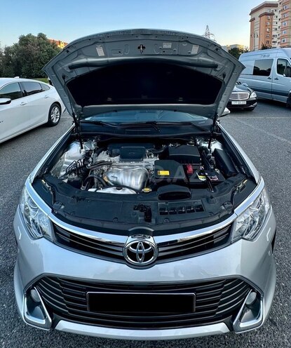 Toyota Camry-12