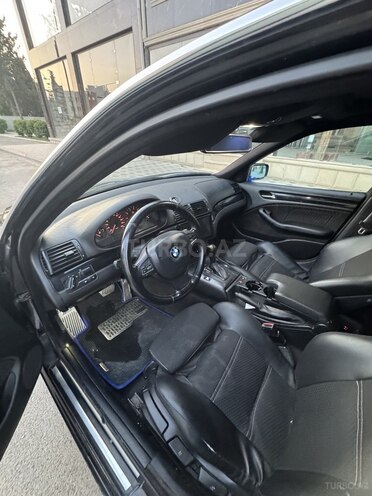BMW 320-13