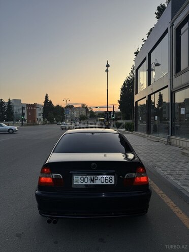 BMW 320-9