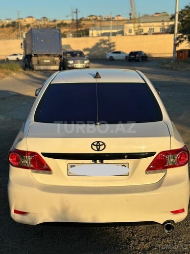 Toyota Corolla 2011, 303,000 km - 1.8 л - Bakı