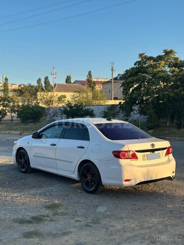 Toyota Corolla 2011, 303,000 km - 1.8 л - Bakı
