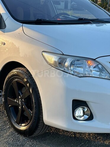 Toyota Corolla 2011, 303,000 km - 1.8 л - Bakı