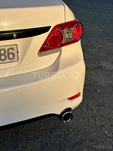 Toyota Corolla 2011, 303,000 km - 1.8 л - Bakı