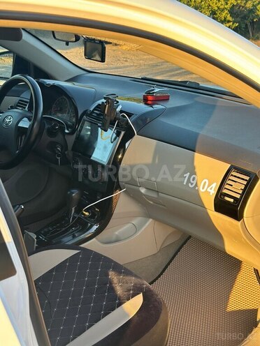 Toyota Corolla 2011, 303,000 km - 1.8 л - Bakı