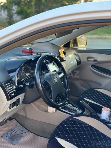 Toyota Corolla 2011, 303,000 km - 1.8 л - Bakı