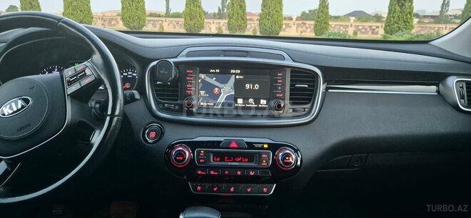 Kia Sorento 2018, 138,300 km - 2.0 l - Naftalan