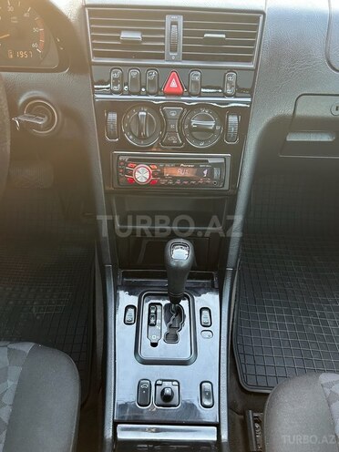 Mercedes C 220 d 2000, 426,000 km - 2.2 л - Bakı