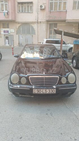 Mercedes E 240 2001, 268,000 km - 2.6 l - Bakı
