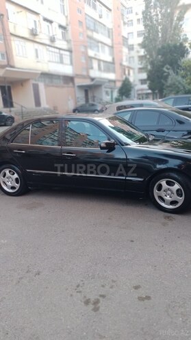 Mercedes E 240 2001, 268,000 km - 2.6 l - Bakı