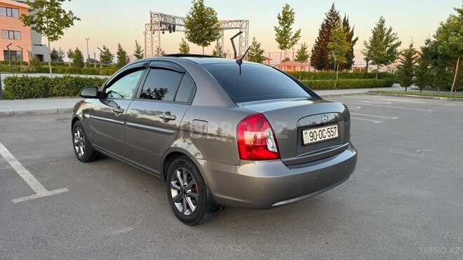 Hyundai Accent 2008, 266,000 km - 1.6 l - Salyan