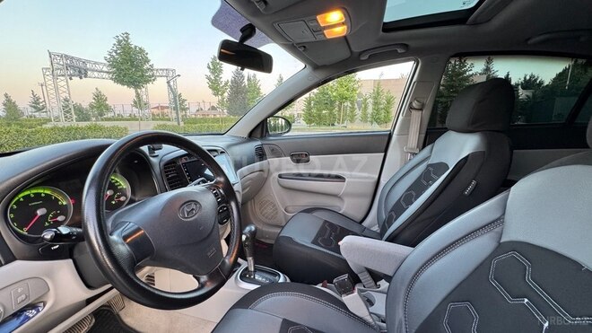 Hyundai Accent 2008, 266,000 km - 1.6 l - Salyan