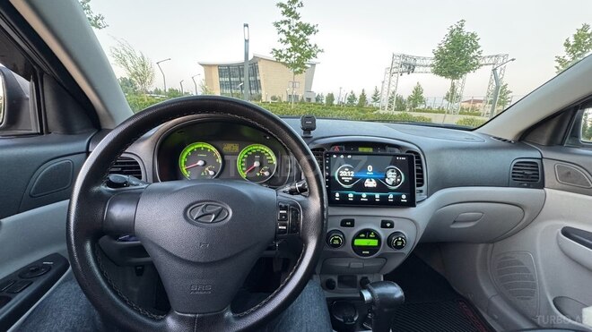 Hyundai Accent 2008, 266,000 km - 1.6 l - Salyan