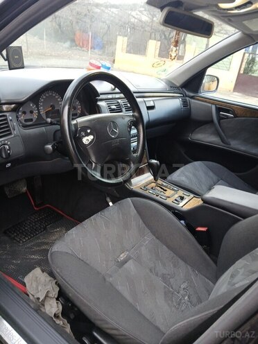 Mercedes C 240 1999, 350,000 km - 2.4 l - Salyan