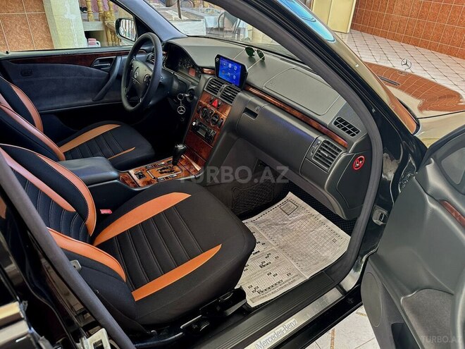 Mercedes E 200 2000, 229,000 km - 2.0 l - Gəncə