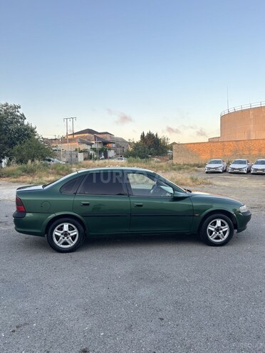 Opel Vectra 1996, 260,000 km - 2.0 л - Bakı