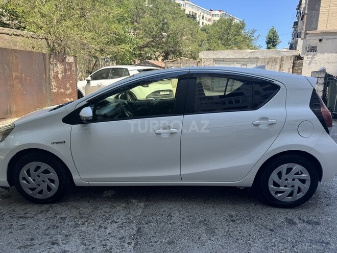 Toyota Aqua 2017, 80,000 km - 1.5 l - Bakı