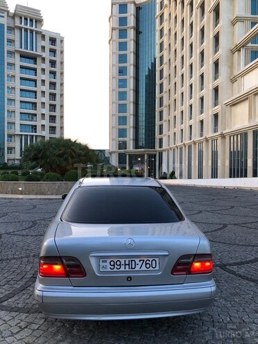 Mercedes E 220 d 1999, 490,000 km - 2.2 л - Bakı